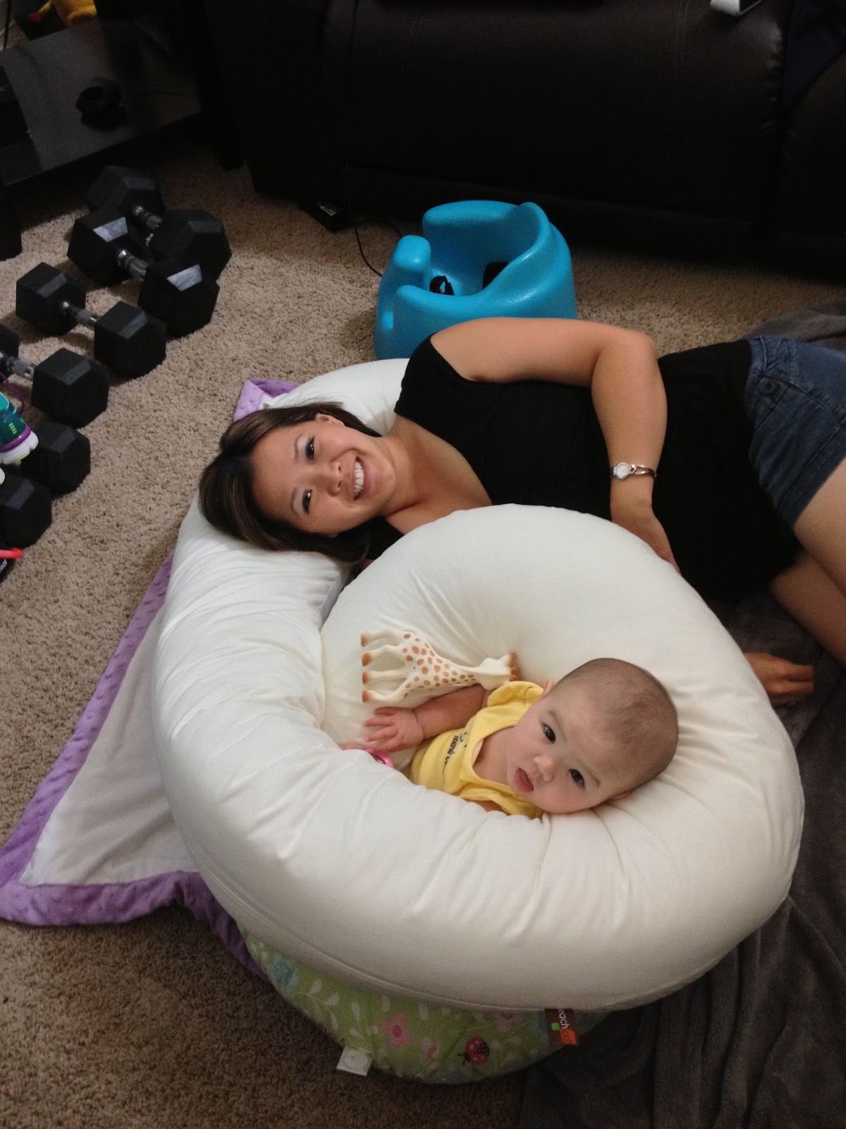 San Diego HR Mom Leachco Snoogle Total Body Pillow