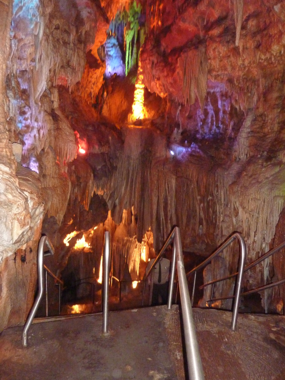 THE BARNHART FAMILY MERAMEC CAVERNS STANTON, MO