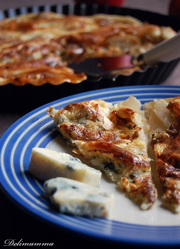 TARTA Z NIEBIESKIM SEREM