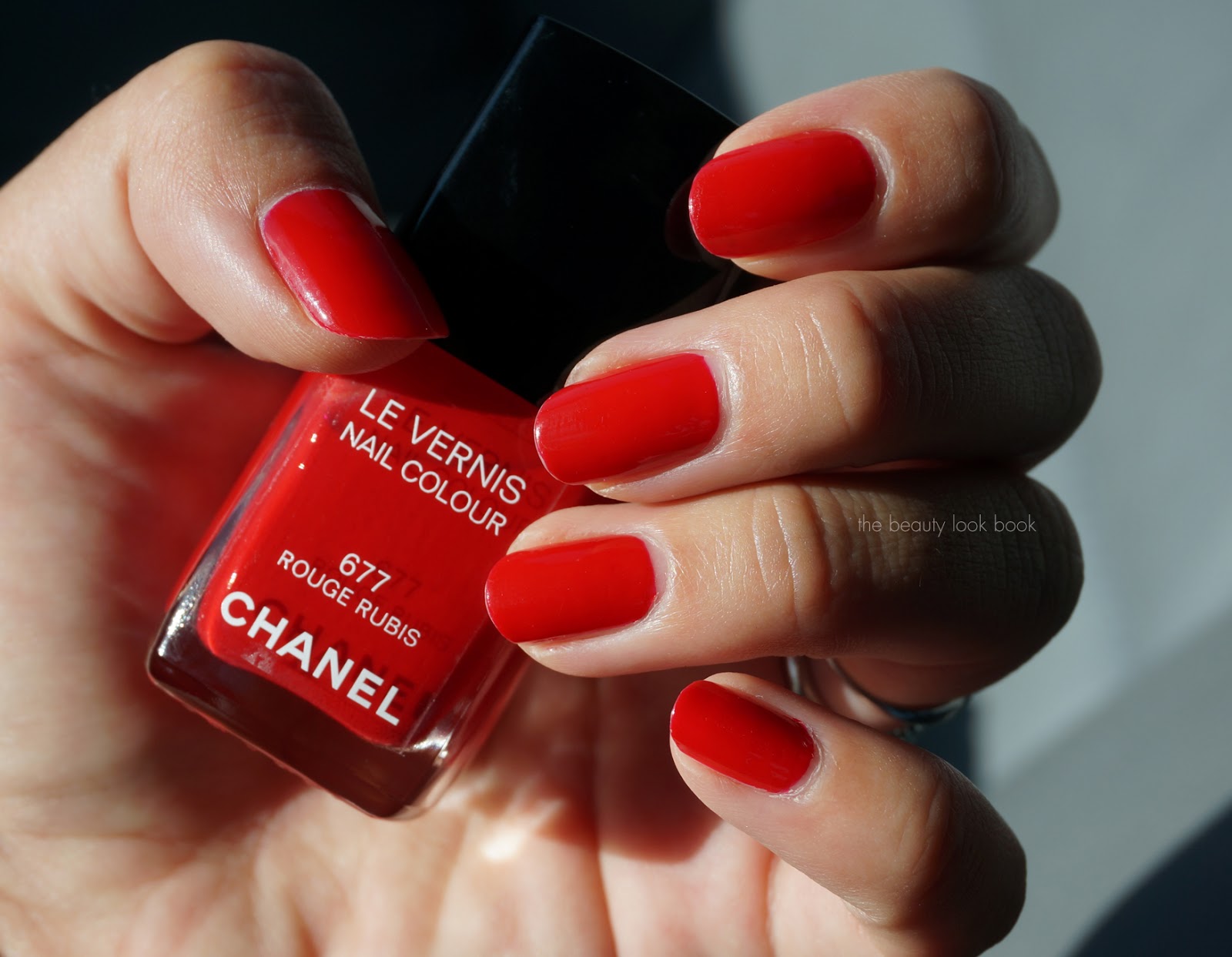 Chanel Le Vernis Longwear Nail Colour in Rouge Essentiel - wide 2