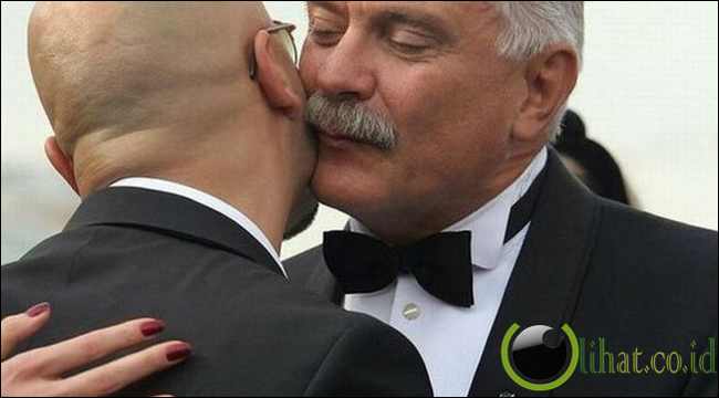 Jari Siapa? Jari Siapa?