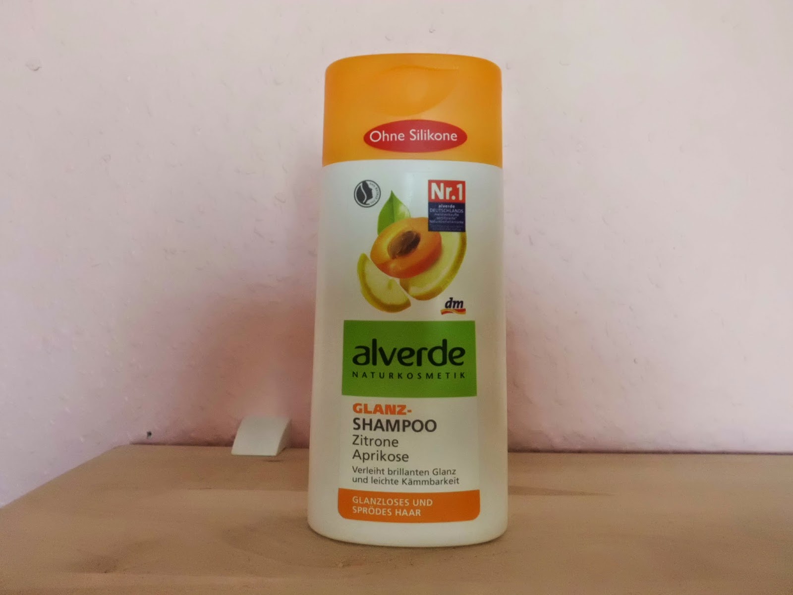 Zwei Sind Besser Als Eine Shampoo Review Zitrone Aprikose Von Alverde
