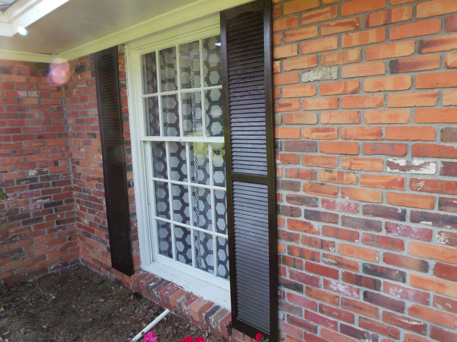 54  Are vinyl exterior shutters better than wood Info