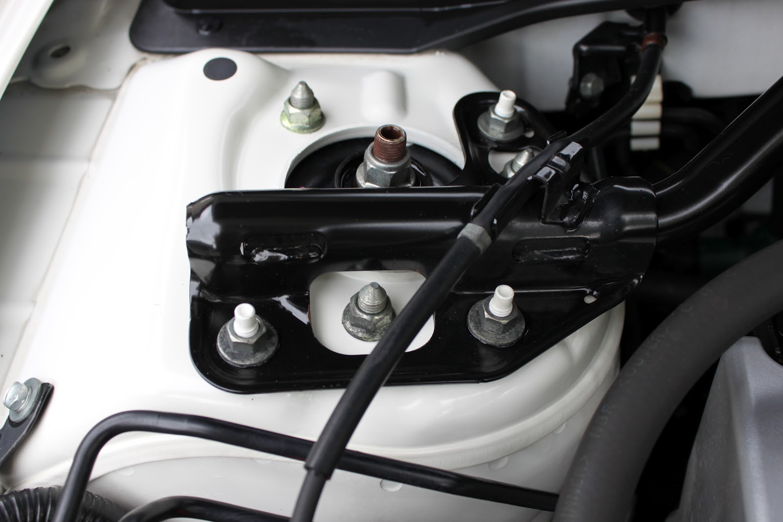 Acura RSX TypeS / Honda Integra DC5 How to clean engine bay in Acura RSX