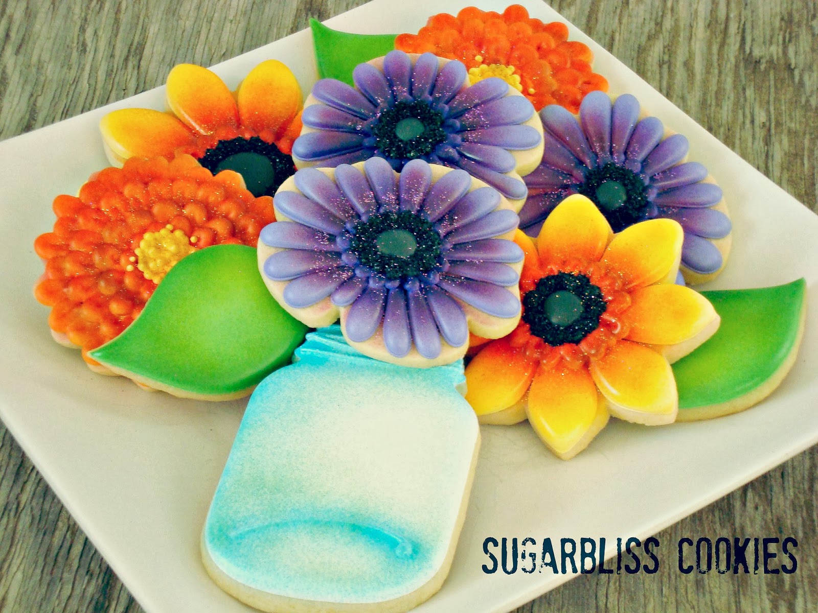 Flower cookies, Royal icing cookies, Icing cookies