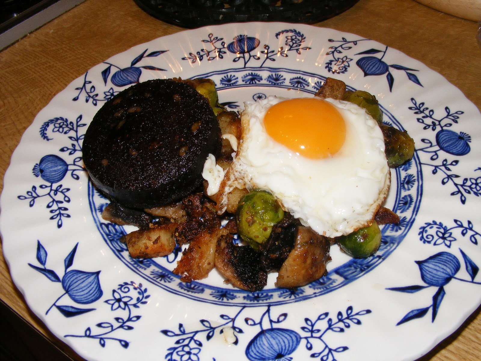 Tesco Value Chef Bubble and squeak with black pudding and an egg