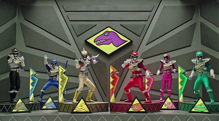 Dino-Charge-Plesio-Cockpit-and-Power-Up.jpg