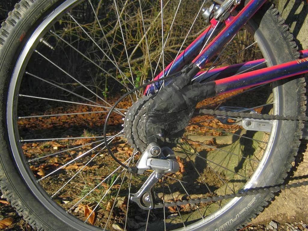 The DIY Bicycle Blog Broken Aluminum Frame repair with fiberglass and