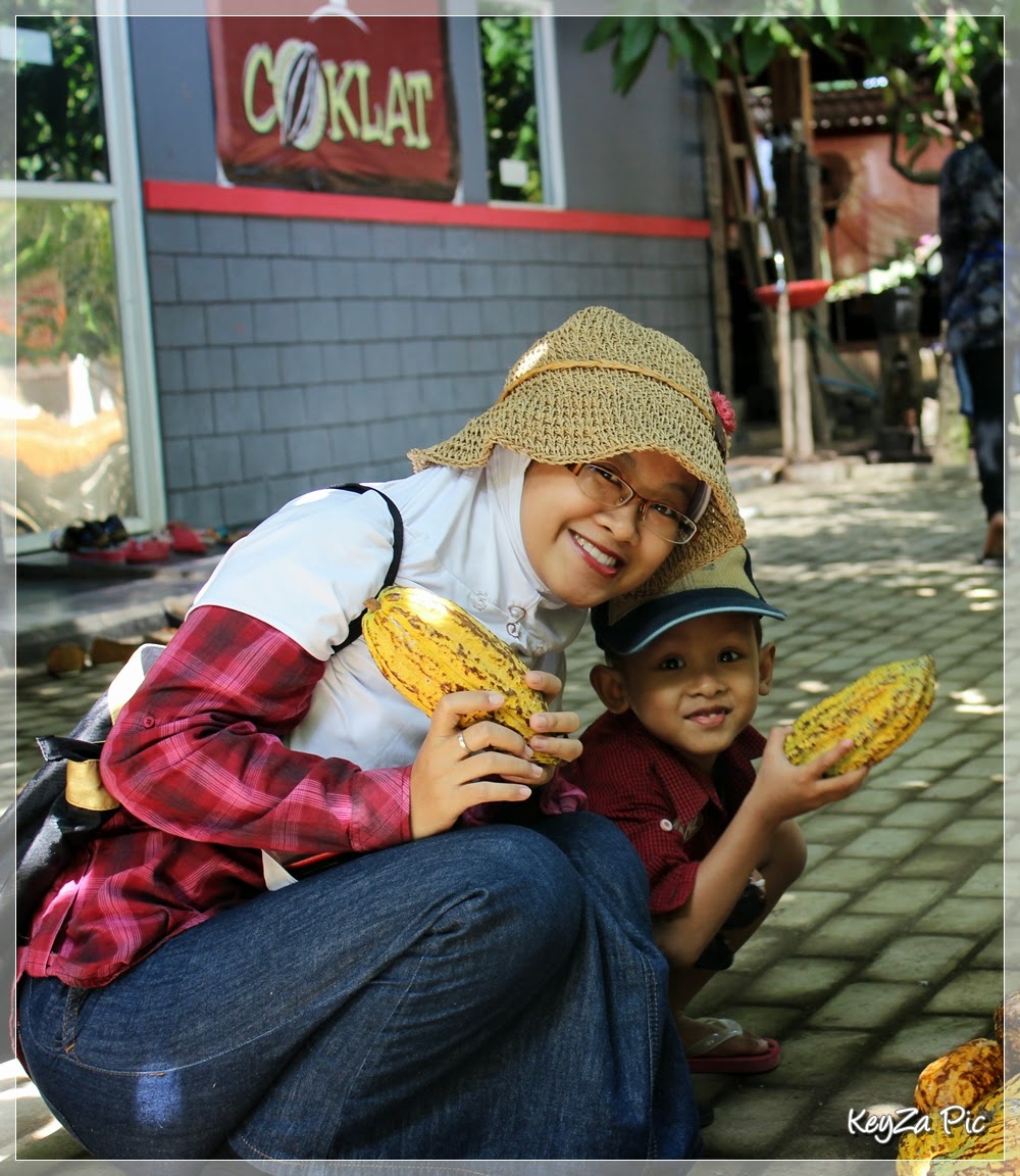 Kampung Coklat, Blitar | Blog Keluarga Keyza
