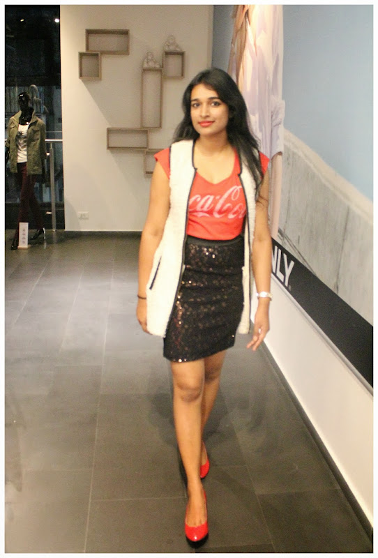 How to wear a Tshirt to Party The Fleamarket Queen