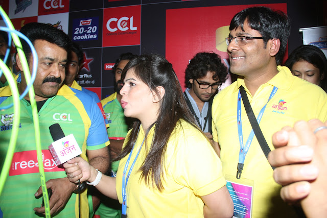 Manoj Bhawuk with South Indian Super Star Mohanlal at Celebrity Cricket League,Season 3 — at Reliance Studios, Goregaon Filmcity in Mumbai.