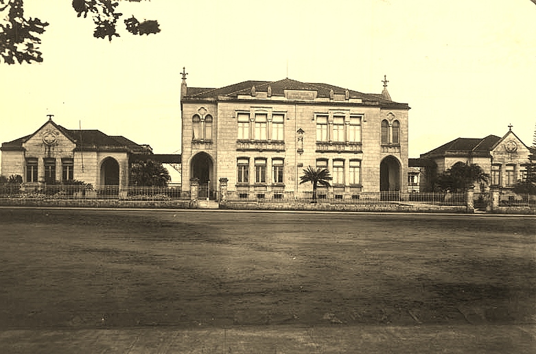1+1933 - Série Avenida Paulista: da mansão de Cardoso de Almeida ao prédio do Banco PanAmeriano do Grupo Silvio Santos.