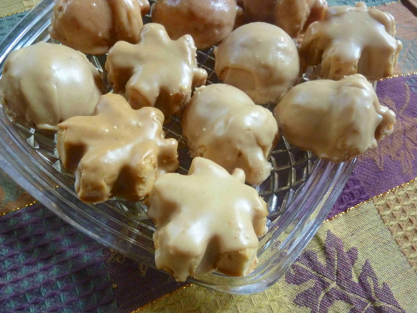 Brown Sugar Sour Cream Cakelets with Maple Glaze