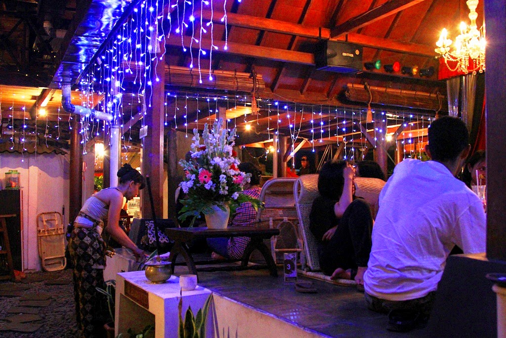 kafe 24 jam di jogja Rekomendasi Di Jogja