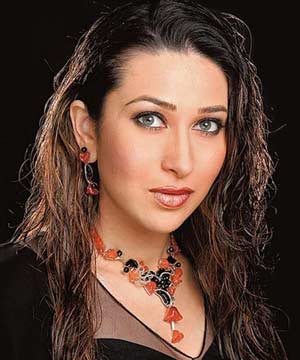 Download Free Wallpapers: download free wallpaper by karishma kapoor