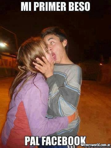 FOTO BESO LENGUA foto beso lengua: