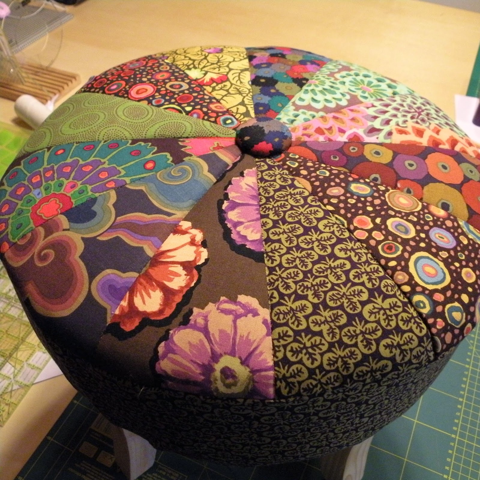 Quiltycat Ottoman