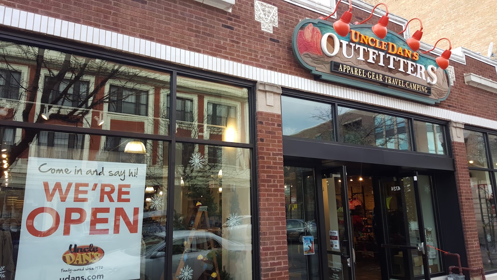 The Chicago Real Estate Local I bought a hat at Uncle Dan's, The Great