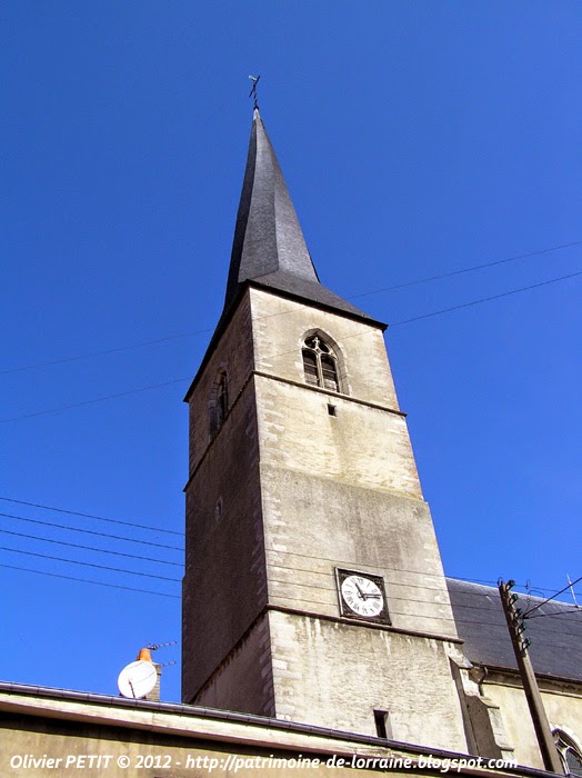 VEZELISE (54) - L'église Saint-Côme et  Saint-Damien (Extérieur)