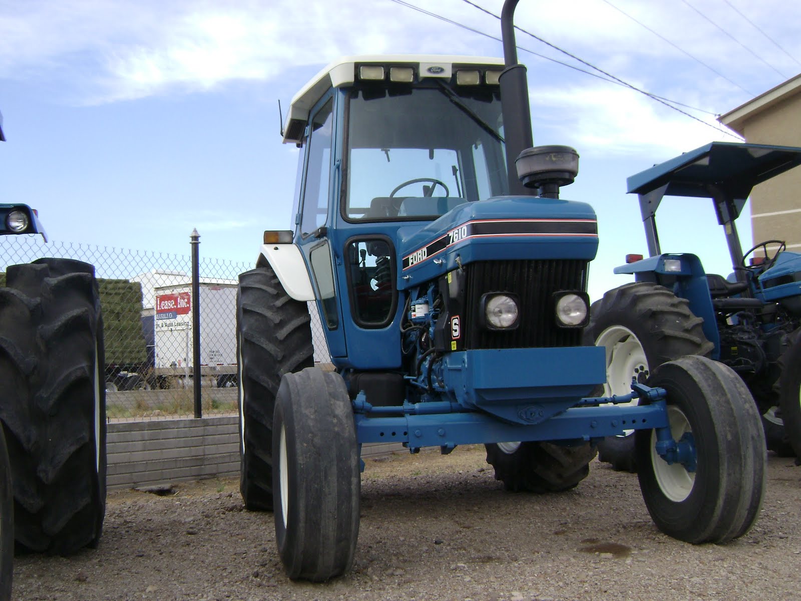 1986 7610 S Ford Tractor http://carpatys.com/ford-7610-tractor.html