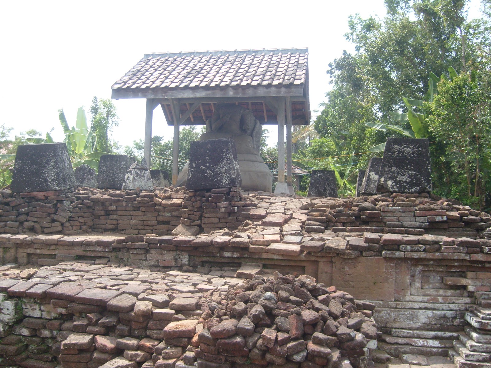 BLOG SEJARAH TULUNGAGUNG: CANDI GAYATRI