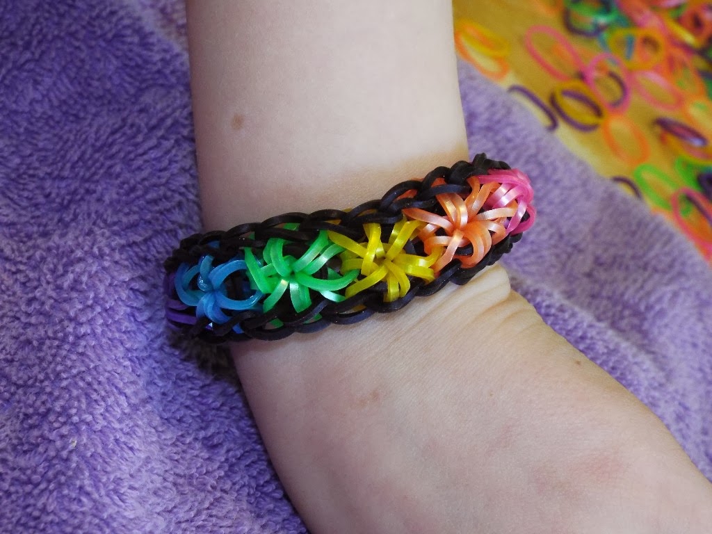 Loom Bracelet Tutorial So Simple Youll Be Hooked - z6jodhf