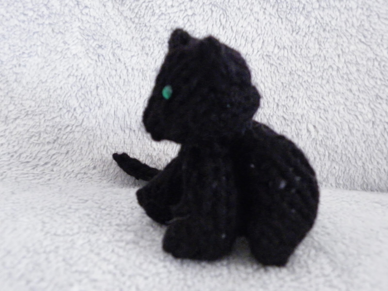 The Loom Muse How to Loom Knit a Mini Cat