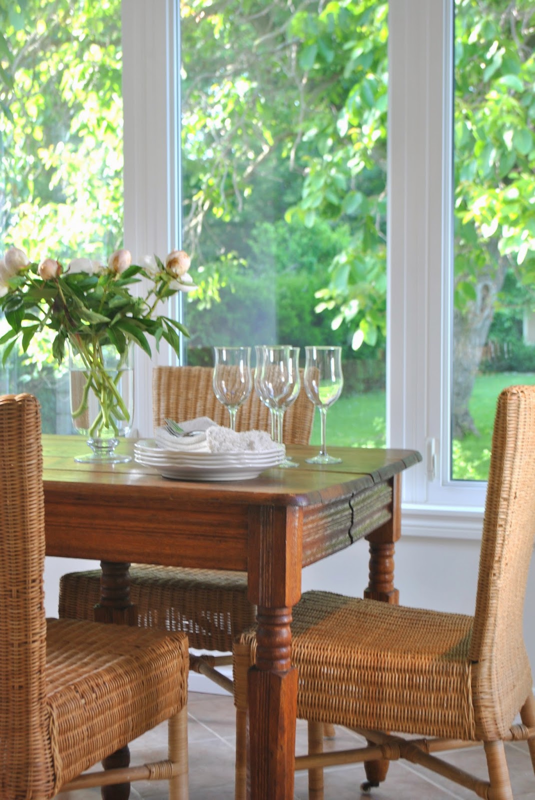 The Grower's Daughter: The Dining Room and A New Table