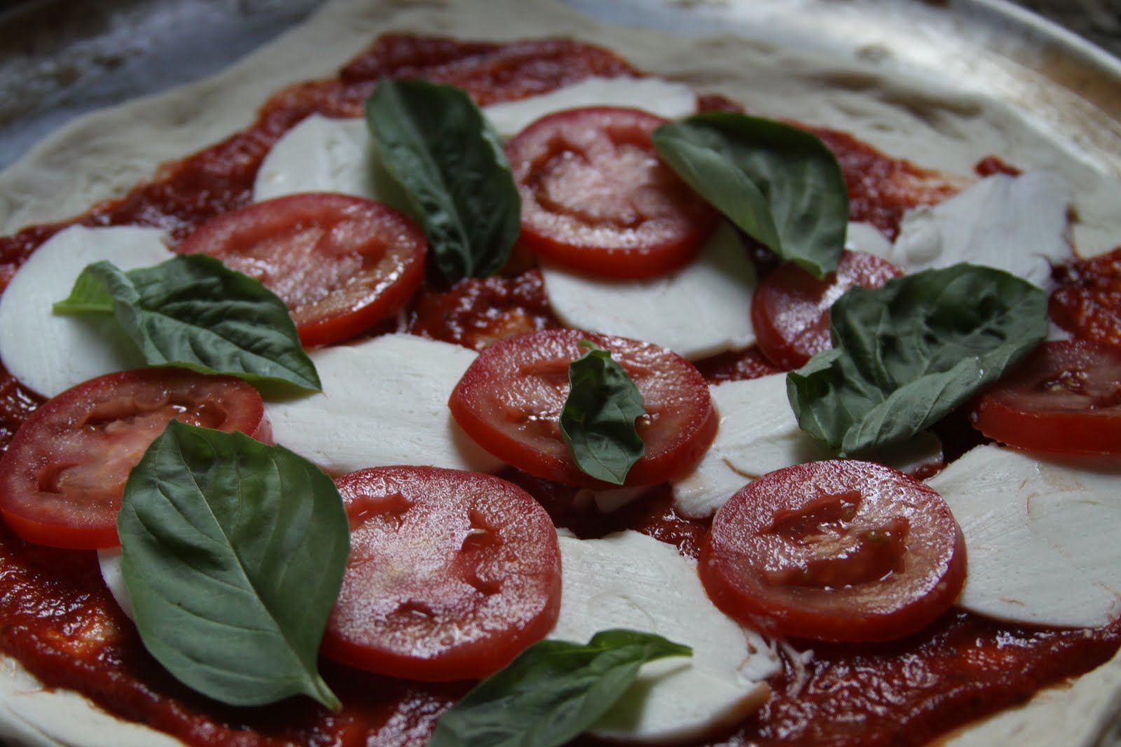 The Nummy Little Blog Tomato, Mozzarella, and Basil Pizza
