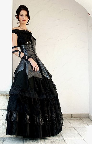 Black and White Wedding Dress is the most appropriate for an elegant evening Black and White Wedding Dress is the most appropriate for an elegant evening