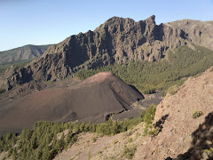 Volcán Las Arenas y Pico Cho Marcial