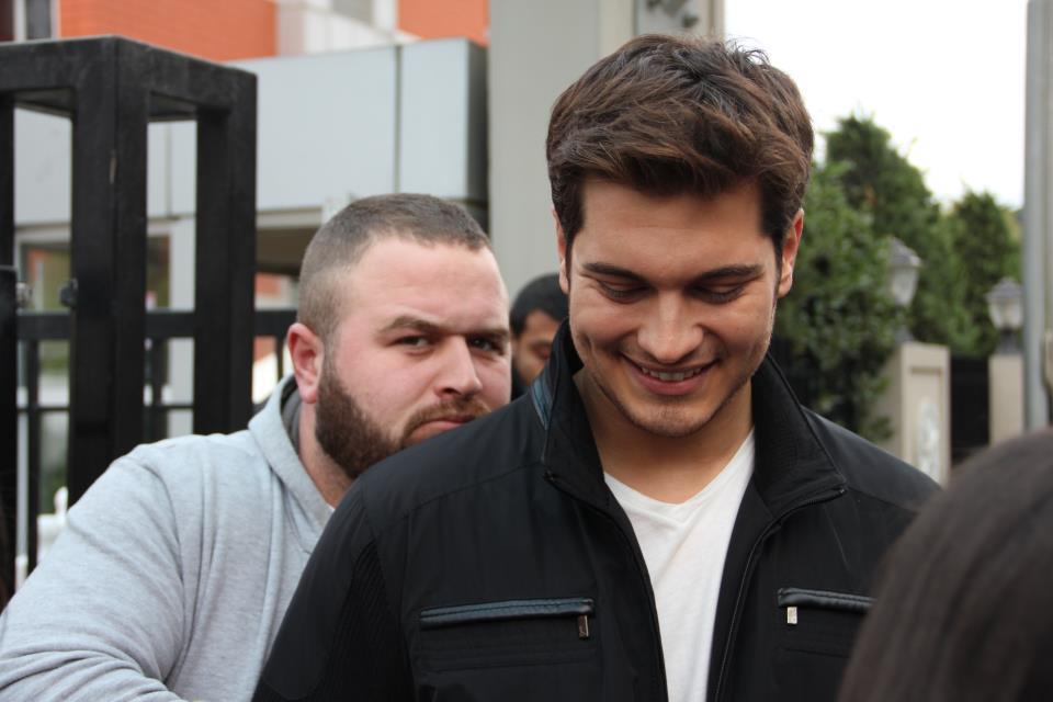 Icerde Dizisi Sarp In Cagatay Ulusoy Boyu Kac Okunakli Biyografi Merkezi