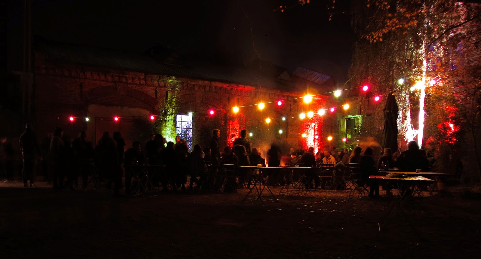 Fussel Nachtflohmarkt In Den Wagenhallen