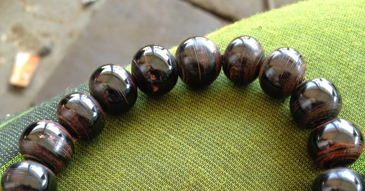 WARISAN NUSANTARATASBIH, TONGKAT dan OUD Kayu Pengasih