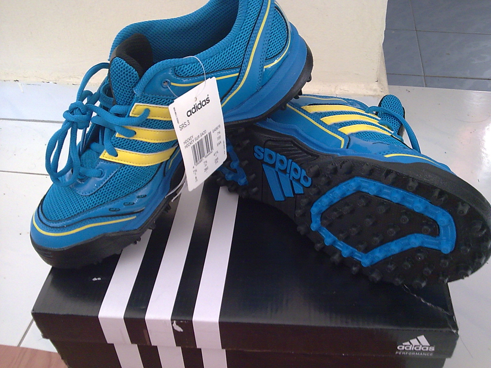 football & hockey shoppe Adidas SRS3 Hockey Turf Shoe