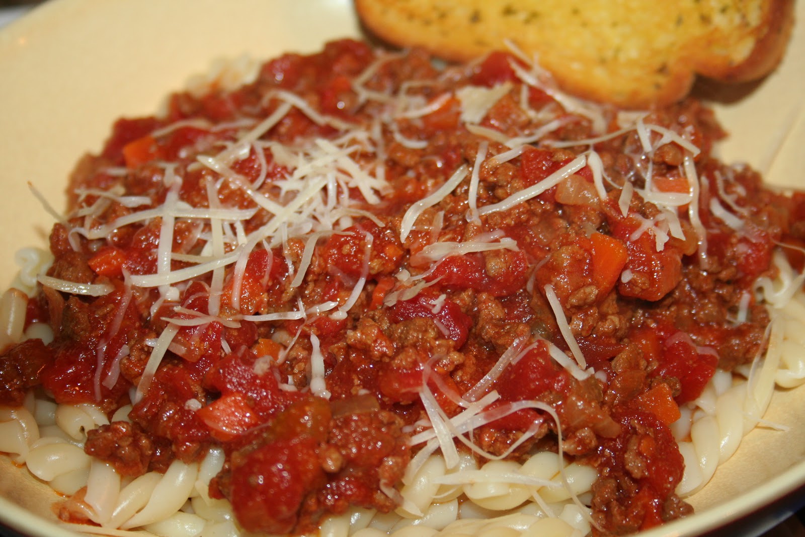 Momma Hawk Cooks Slow Cooker Bolognese