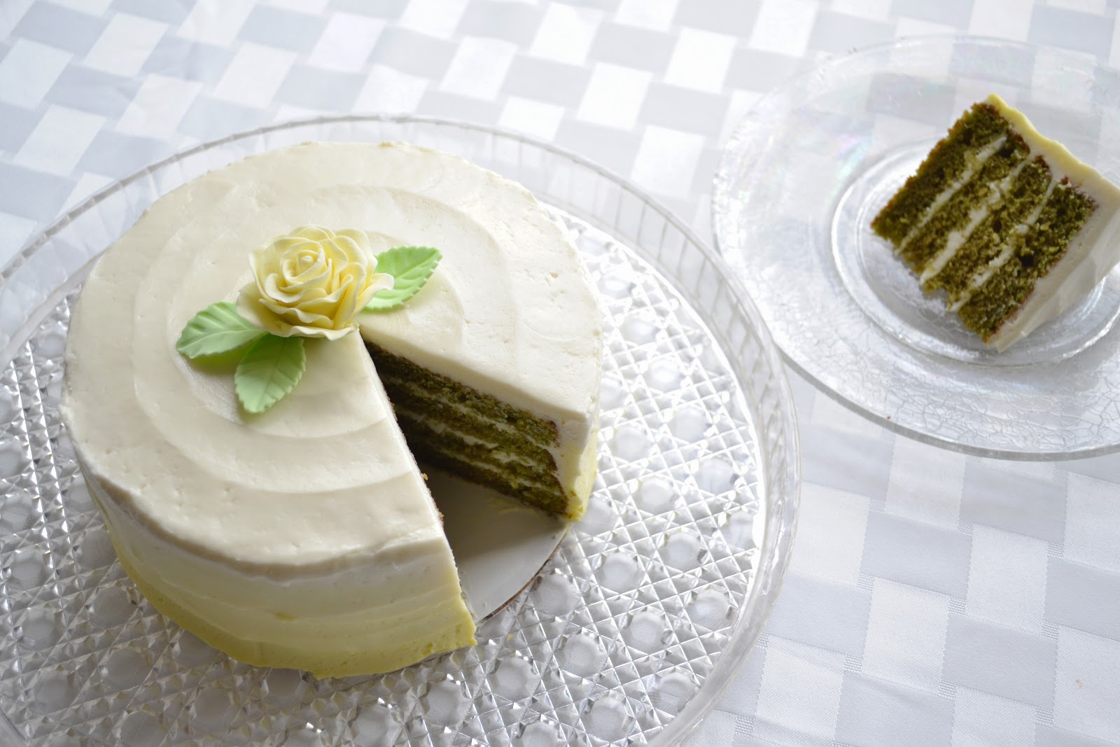 Green Tea Layer Cake with Lemon Honey Ombre Buttercream | Building Buttercream