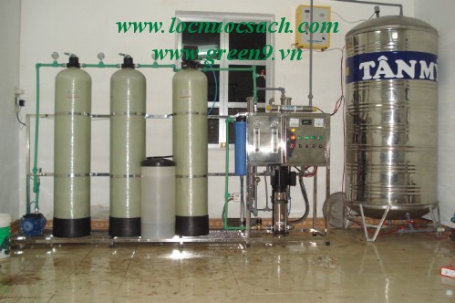 Dây chuyền lọc nước tinh khiết đóng bình 750 lit/h đã lắp đặt bàn giao day chuyen loc nuoc da lap dat ban giao