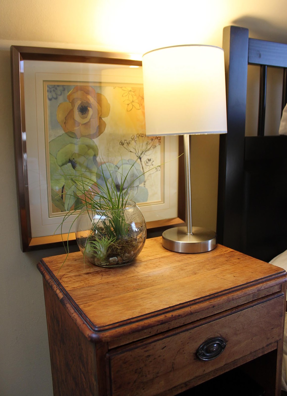 My Great Challenge: Organizing a bedside table