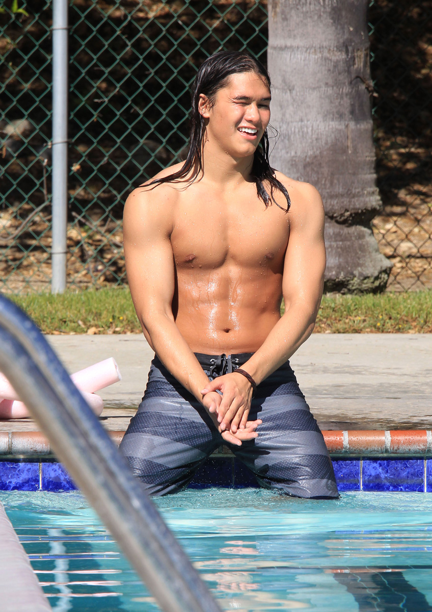 Sex Booboo Stewart Muscles porn images booboo stewart shirtless at the pool...