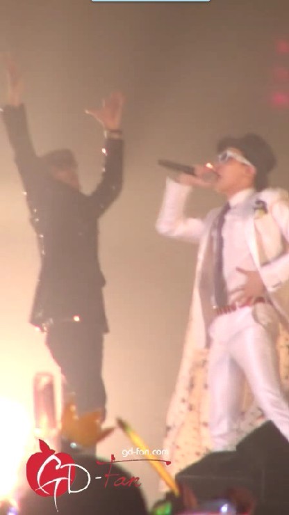G-Dragon Photos Gdragon+nolza+team+GG_021