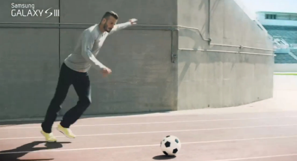 Beckham prépare les JO 2012 avec le Samsung Galaxy S III