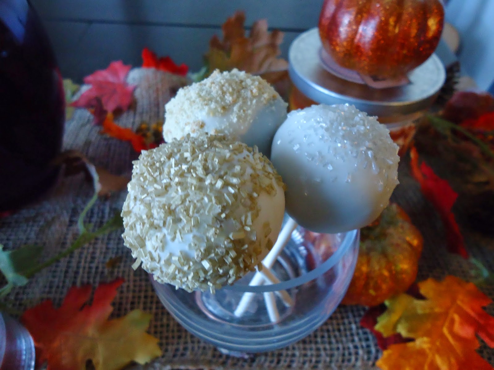 Foodie & Fabulous Caramel Apple Cake Pops