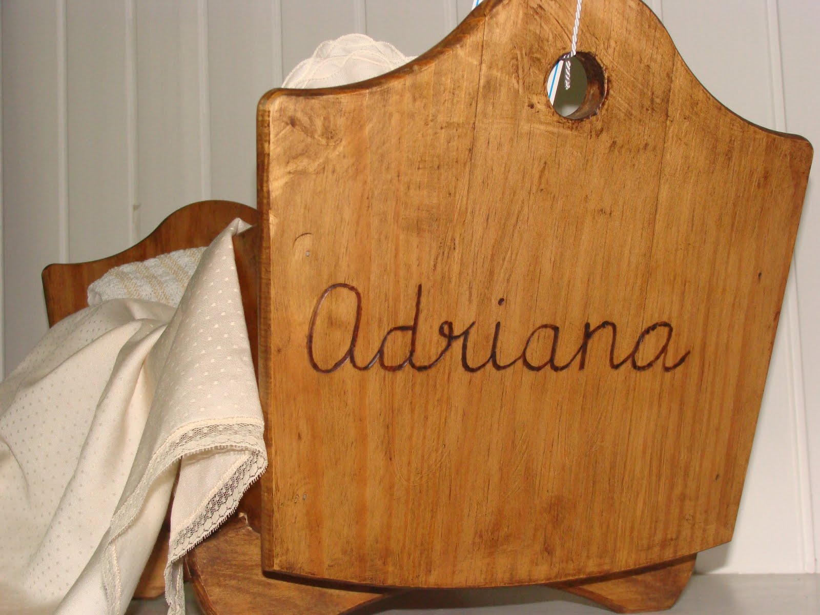 MUKITESORPRENDE: CUNAS DE MADERA