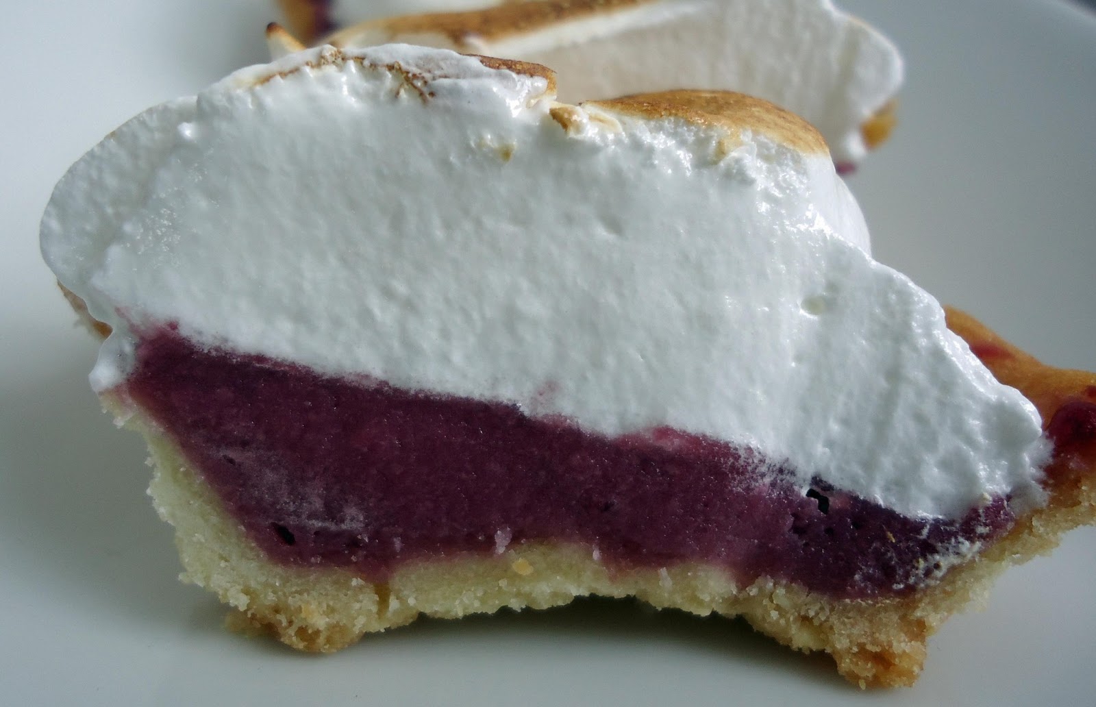 MiniCuisine Tartelettes cassismeringue