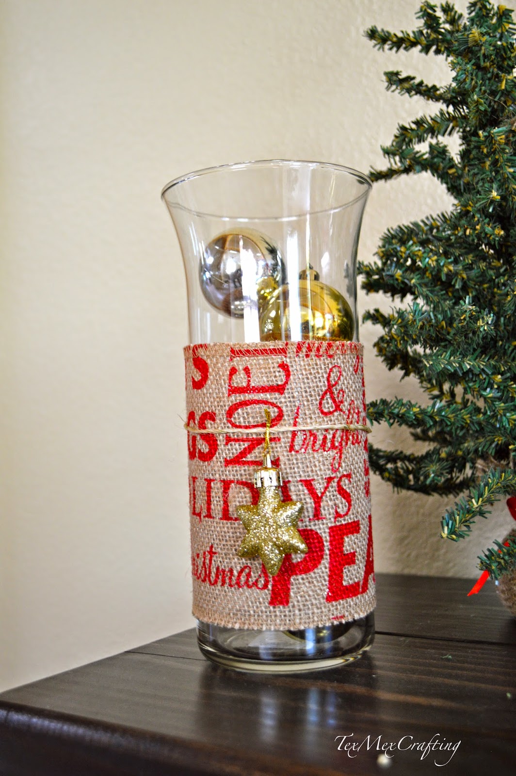 TexMex Crafting DIY Wrapped Christmas Vases