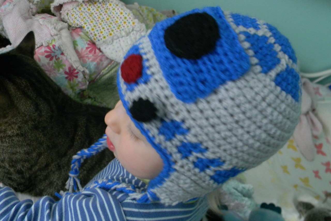 Nesting Sticks: Crocheted R2D2 Earflap Hat {Pattern}