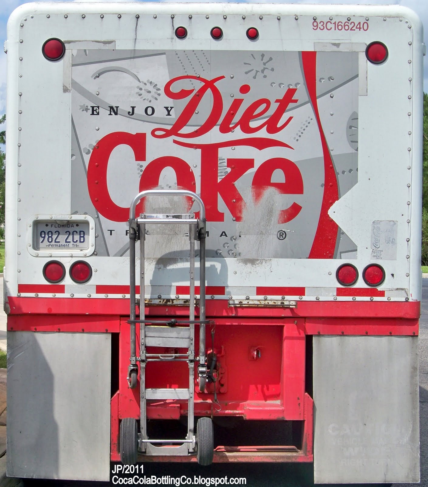 COCACOLA Bottling Co.Plant Photo,Coca Cola Bottle Vending Machine,Coke