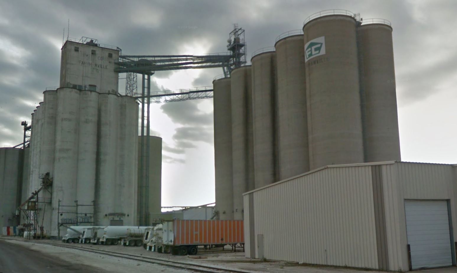 MEC&F Expert Engineers ASPHYXIATED BY SOYBEANS INSIDE A GRAIN BIN A