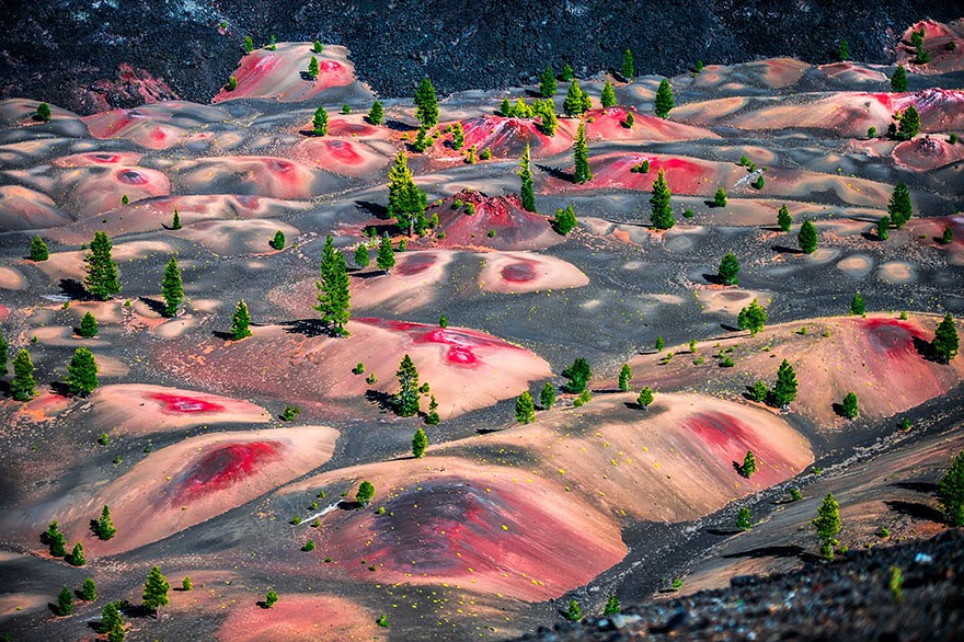 1. Painted Dunes, Lassen Volcanic National Park in California, USA -29 Unbelievable Locations That Look Like They’re Located On Another Planet 1. Painted Dunes, Lassen Volcanic National Park in California, USA -29 Unbelievable Locations That Look Like They’re Located On Another Planet